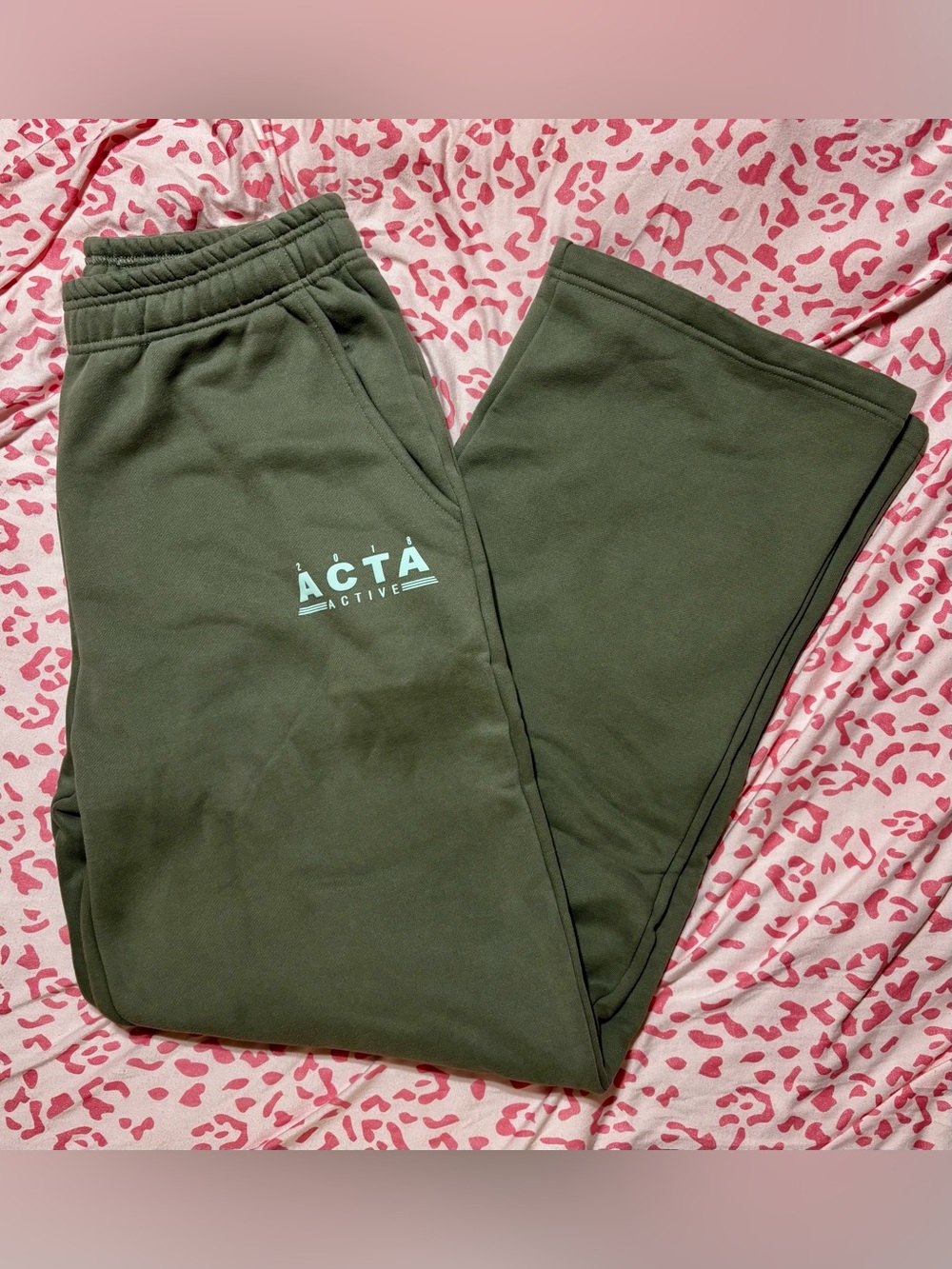 Acta Straight Leg Sweatpants | Sage
